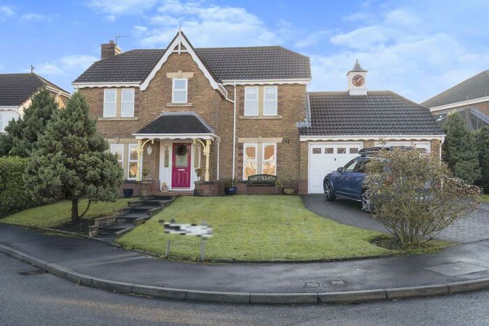 4 Bedroom Detached House To Rent In Aire Drive, Turton Heights, Bradshaw, BL2