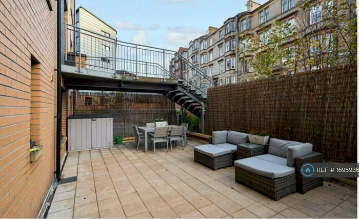 2 Bedroom Flat To Rent In Oban Drive, Glasgow, G20