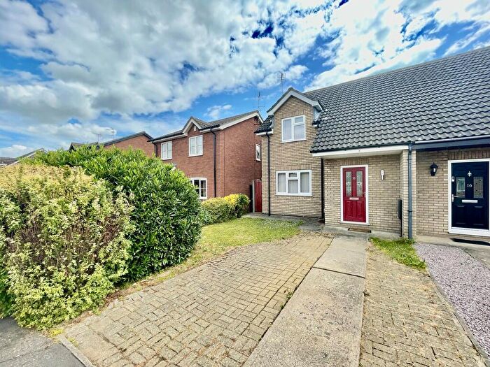 2 Bedroom End Of Terrace House For Sale In Ambleside Drive, Spalding, PE11