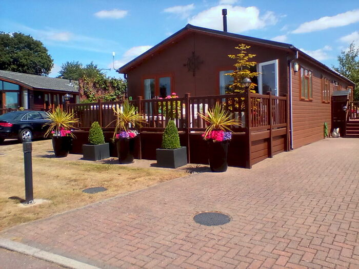 2 Bedroom Lodge For Sale In Seaview Avenue, West Mersea, CO5