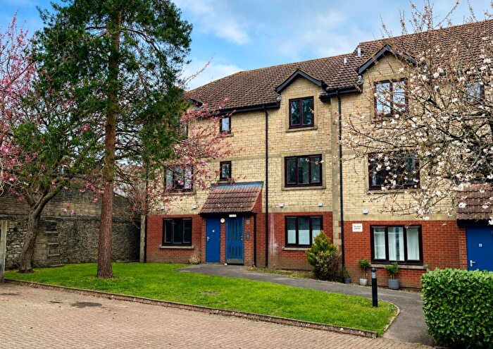 1 Bedroom Flat To Rent In Portland Place, Frome, BA11