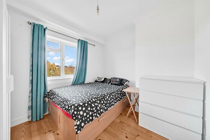3 Bedroom End Of Terrace House For Sale In Farmfield Road, Bromley, BR1