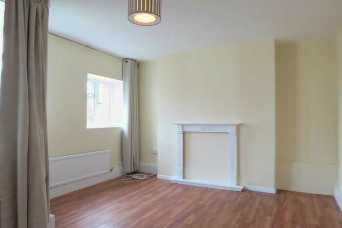 2 Bedroom Apartment To Rent In Church Road, Upper Norwood, SE19