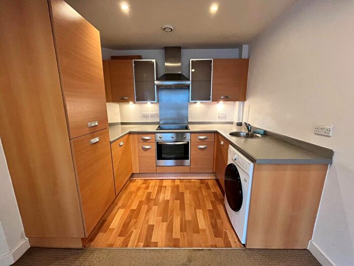 2 Bedroom Apartment To Rent In Quartz, B18