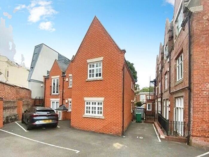 2 Bedroom Flat To Rent In Oxford Street, Nottingham, Nottinghamshire, NG1
