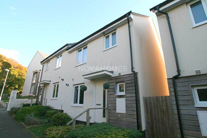 3 Bedroom Terraced House For Sale In Fleetwood Gardens, Plymouth, PL6