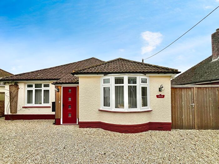4 Bedroom Bungalow For Sale In Dungeness Road, Lydd, TN29