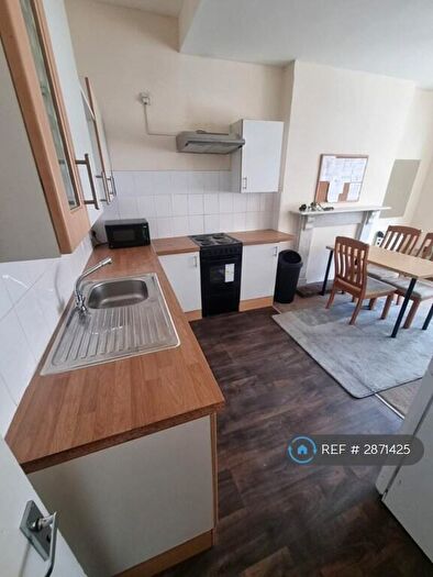 5 Bedroom Flat To Rent In Albert Grove, Southsea, PO5