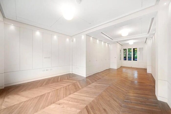 4 Bedroom Flat To Rent In Chapel Lofts, Belmont Street, Camden, NW1