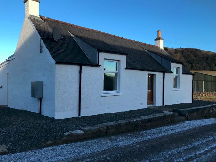 2 Bedroom Cottage To Rent In Lochran Farm Cottages, Kelty, KY4