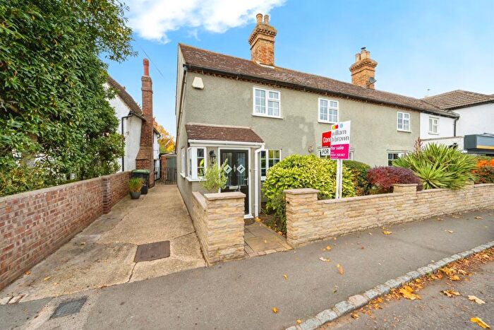 4 Bedroom Semi Detached House For Sale In High Street, Houghton Conquest, Bedford, MK45