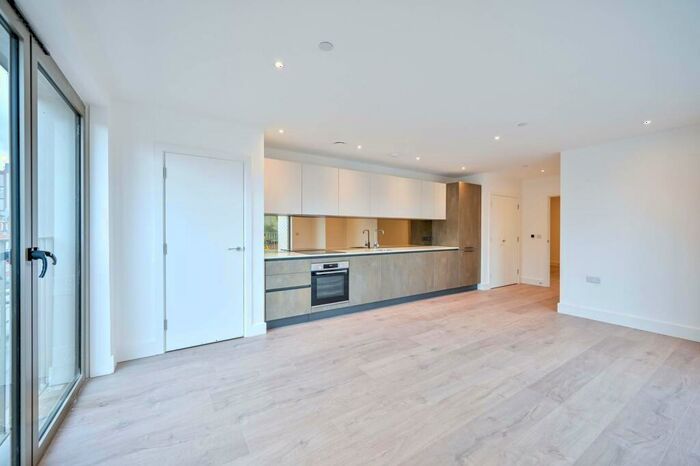 2 Bedroom Flat For Sale In Jade Apartments, New Malden, KT3