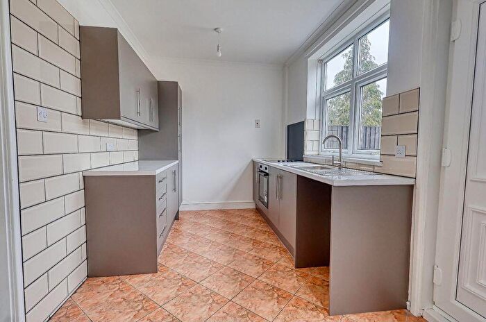 2 Bedroom Semi-Detached House To Rent In Eyre Avenue, Scunthorpe, DN16