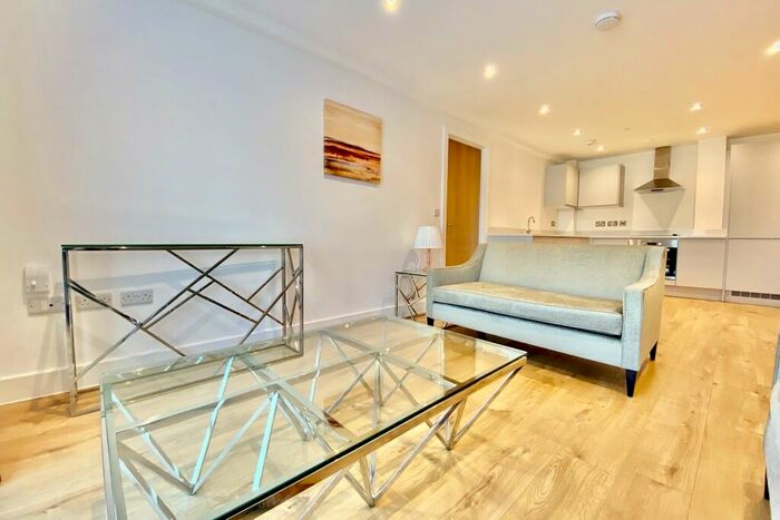 2 Bedroom Apartment To Rent In Leyland House, Mabgate, Leeds, LS9