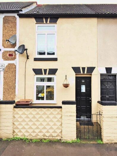 2 Bedroom Terraced House To Rent In King Street, Gillingham, ME7