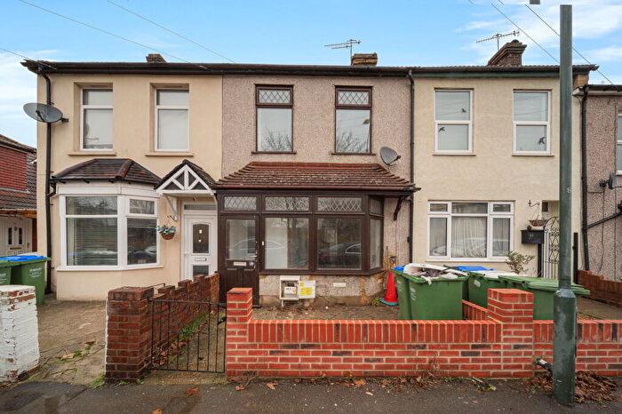 2 Bedroom Terraced House For Sale In Station Road North, Belvdere, DA17