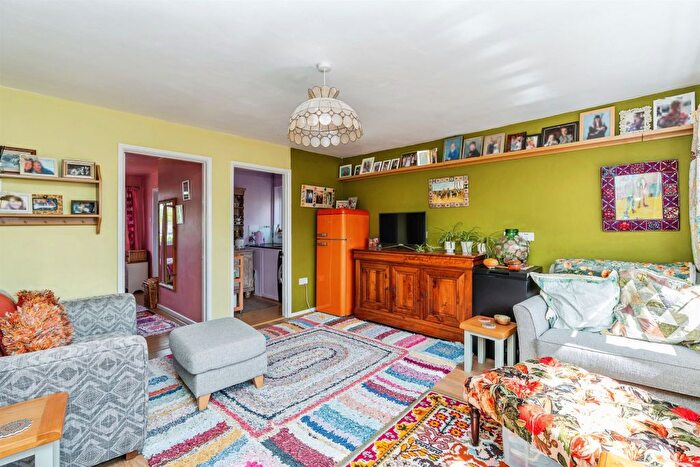 1 Bedroom Flat For Sale In Mill Lane, Romsey, SO51