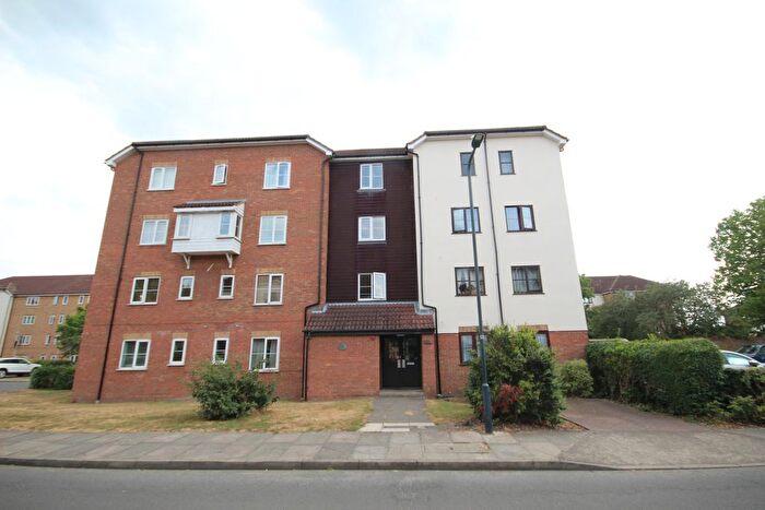 2 Bedroom Flat To Rent In Vicars Bridge Close, Wembley, Middlesex, HA0