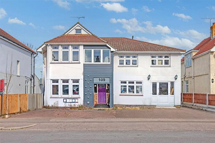 7 Bedroom Detached House For Sale In Shaftesbury Avenue, Thorpe Bay, Essex, SS1