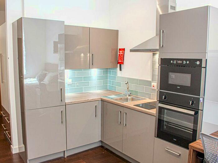 Apartment To Rent In Park Square South, Leeds, #, LS1