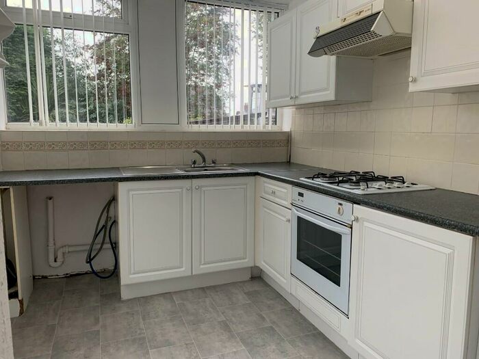 3 Bedroom Semi-Detached House To Rent In Aigburth Road, Liverpool, Merseyside, L19