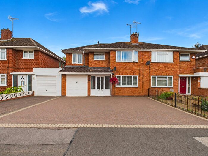 4 Bedroom Semi Detached House For Sale In Bodiam Avenue, Tuffley, Gloucester, GL4