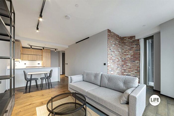 1 Bedroom Flat To Rent In Hewett Street, Shoredtich, EC2A
