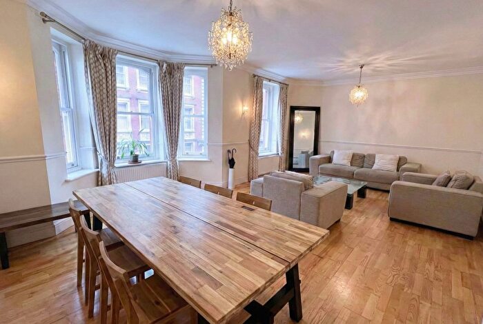 3 Bedroom Flat To Rent In Eastcastle Street, Fitzrovia, London, W1T