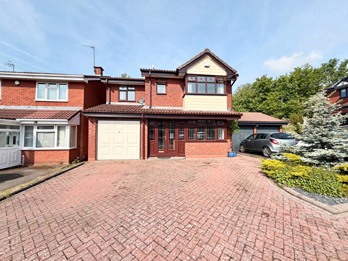 4 Bedroom Detached House For Sale In Mayflower Drive, Pensnett, Brierley Hill, DY5