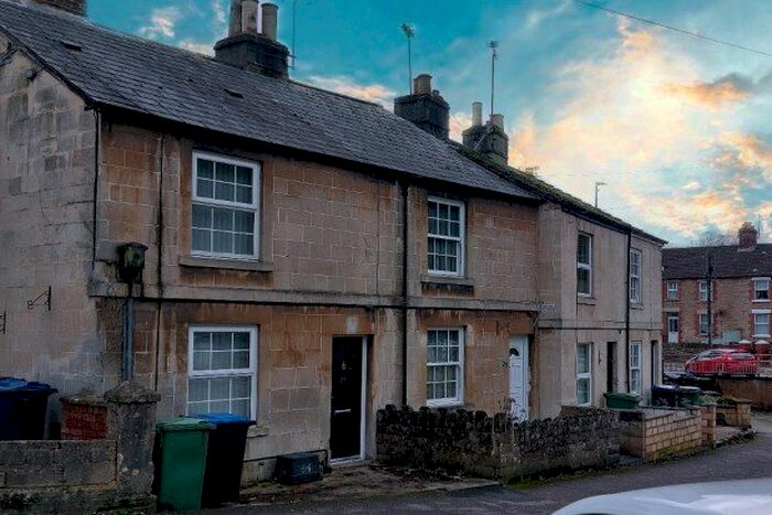 2 Bedroom End Of Terrace House To Rent In Foghamshire, Chippenham, SN15