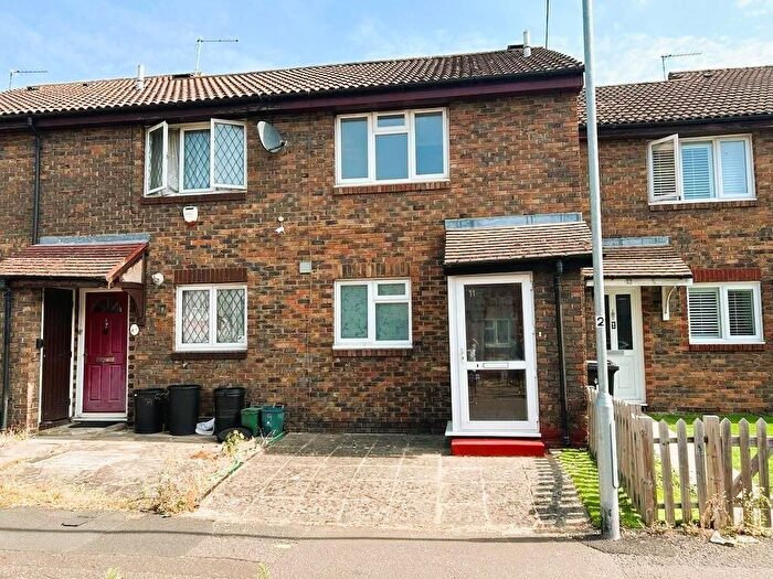 2 Bedroom Terraced House For Sale In Aldenham Drive, Uxbridge, UB8