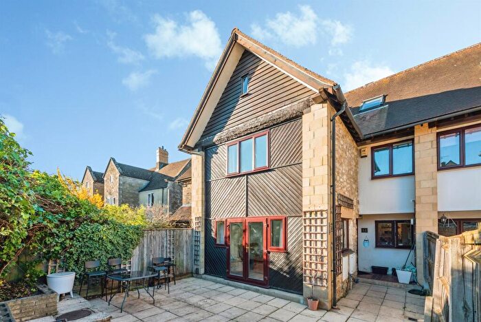 4 Bedroom Terraced House For Sale In Lewin Close, Oxford, OX4