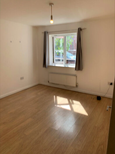 2 Bedroom Apartment To Rent In Kinsey Road, Smethwick, B66