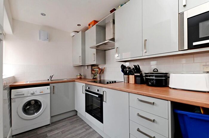 3 Bedroom House To Rent In Cobden View Road, Crookes, S10