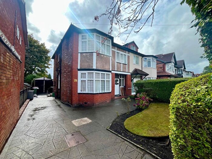 4 Bedroom Semi-Detached House For Sale In Brantwood Road, Broughton Park, M7
