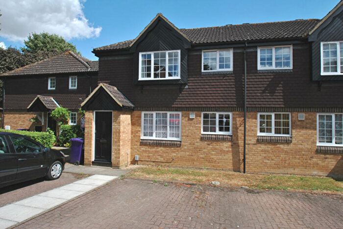 2 Bedroom Maisonette To Rent In Rosemont Close, Letchworth Garden City, SG6