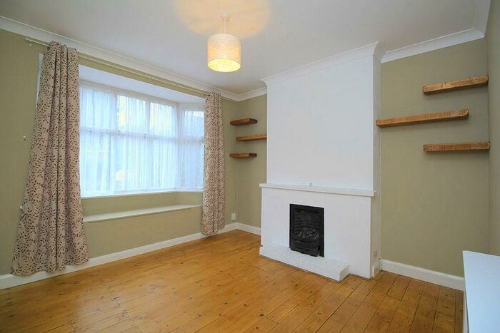 3 Bedroom Semi-Detached House To Rent In Herrick Road, Loughborough, LE11