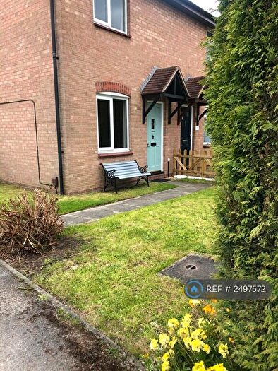 2 Bedroom Semi Detached House To Rent In Dean Close, Nottingham, NG8