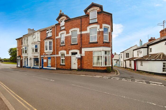 4 Bedroom End Of Terrace House For Sale In Iddesleigh Terrace, Dawlish, Devon, EX7