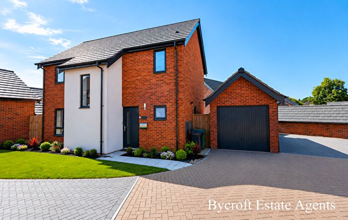 3 Bedroom Detached House For Sale In Wherry Way, Brundall, Norwich, NR13