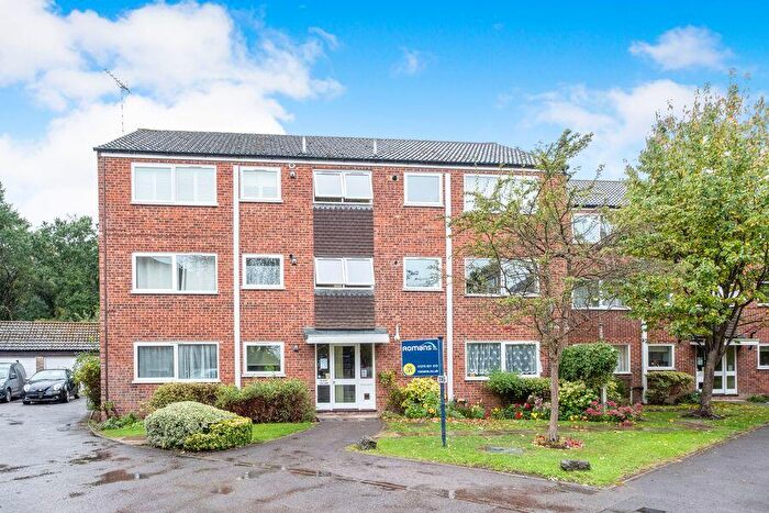 2 Bedroom Flat To Rent In Henley Drive, Frimley Green, Camberley, GU16