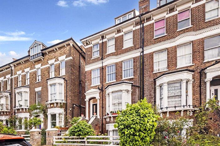 2 Bedroom Flat To Rent In South Hill Park, NW3