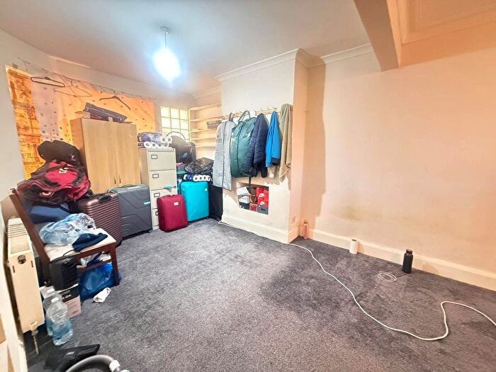 3 Bedroom Semi-detached House To Rent In Balmoral Drive, Hayes, UB4