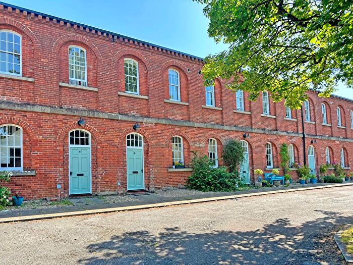 2 Bedroom Town House For Sale In Lawrence Walk, Exminster, EX6