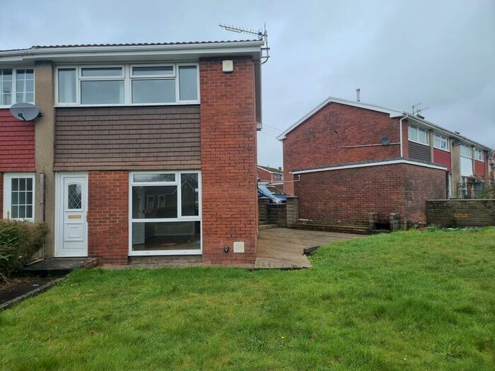 3 Bedroom House To Rent In Heol Y Twyn, Pontlliw, Swansea, SA4