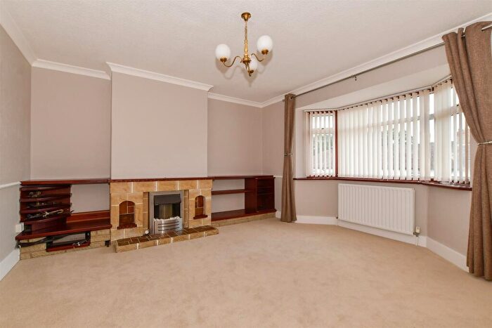2 Bedroom End Of Terrace House For Sale In Rennie Terrace, Redhill, Surrey, RH1