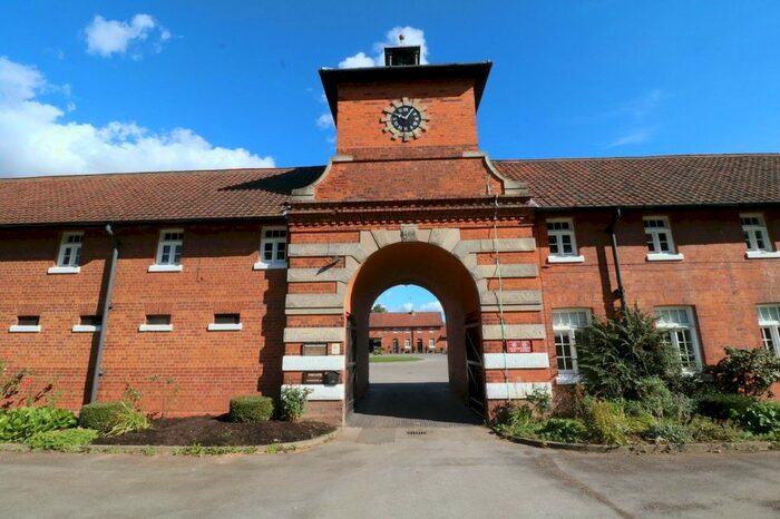 2 Bedroom Flat To Rent In Stable Yard, Wiseton, Doncaster, DN10