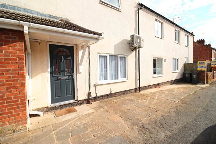 1 Bedroom Flat To Rent In York Road, Rushden, NN10