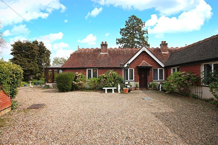2 Bedroom Detached Bungalow To Rent In The Old Street, Fetcham, KT22