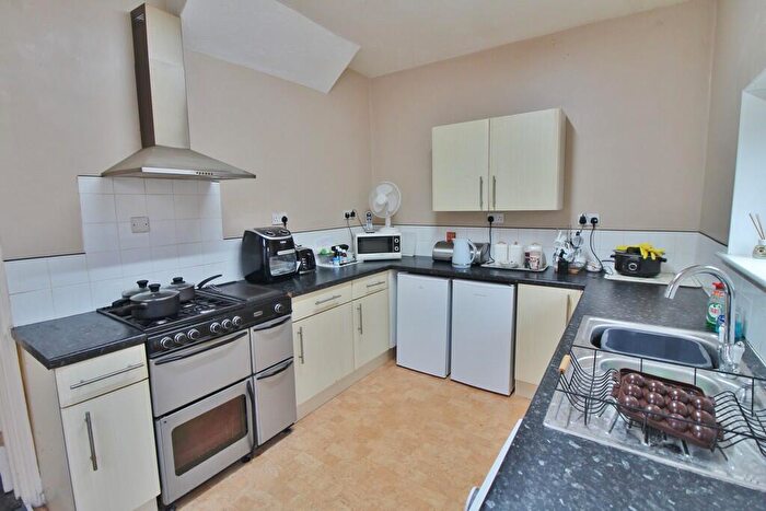 2 Bedroom Semi-Detached House For Sale In Walker Road, Stamshaw, PO2